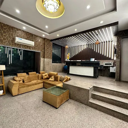 Hotel The Best Delhi Airport